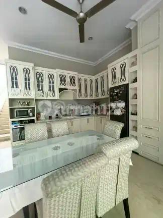 Dijual Rumah Mewah Siap Huni area Kebayoran Baru