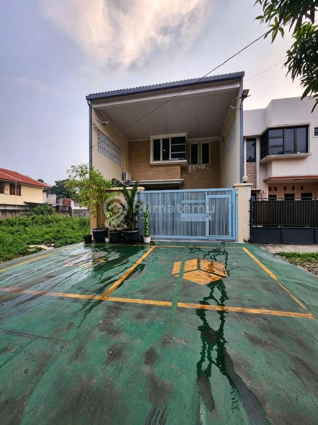 Dijual rumah Hadap timur tenggara Semi Furnish + ac 6 di Joglo, Kembangan, Jakarta Barat