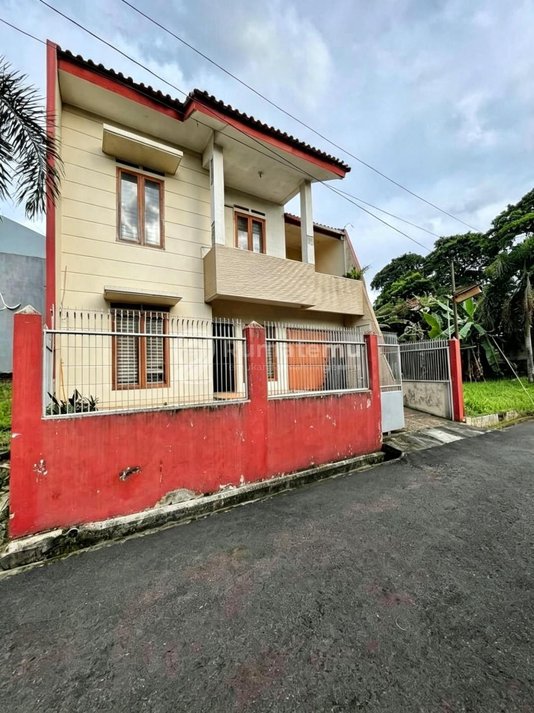 Dijual Rumah komplek strategis Hadap Barat dan Utara daerah Pondok Ranji Ciputat Timur