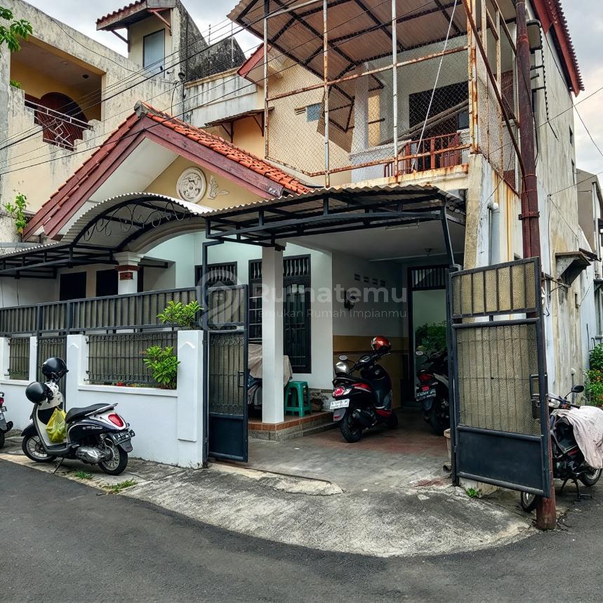 Dijual Rumah Lokasi Bagus di Candi Prambanan ��� Manyaran, Semarang Barat