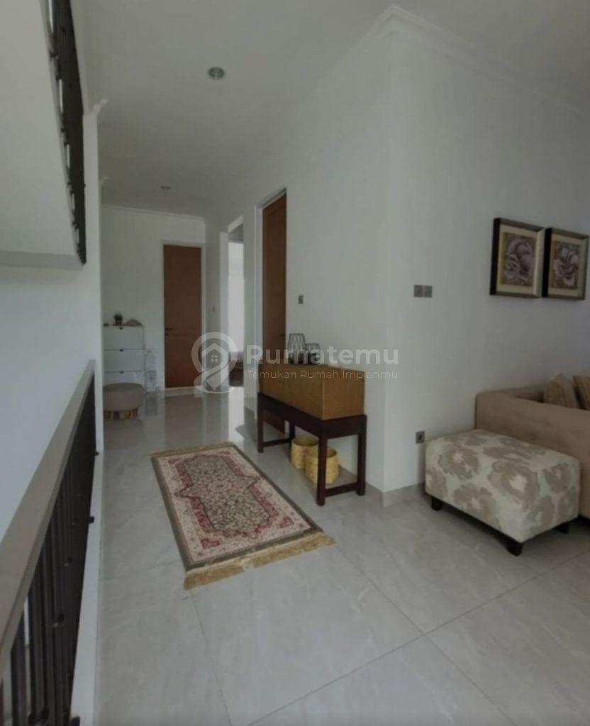 ​[VIEW PEGUNUNGAN] Rumah Mewah 3 Lantai SHM @ Rancamaya Golf Estate Bogor – 4,8M (Nego)