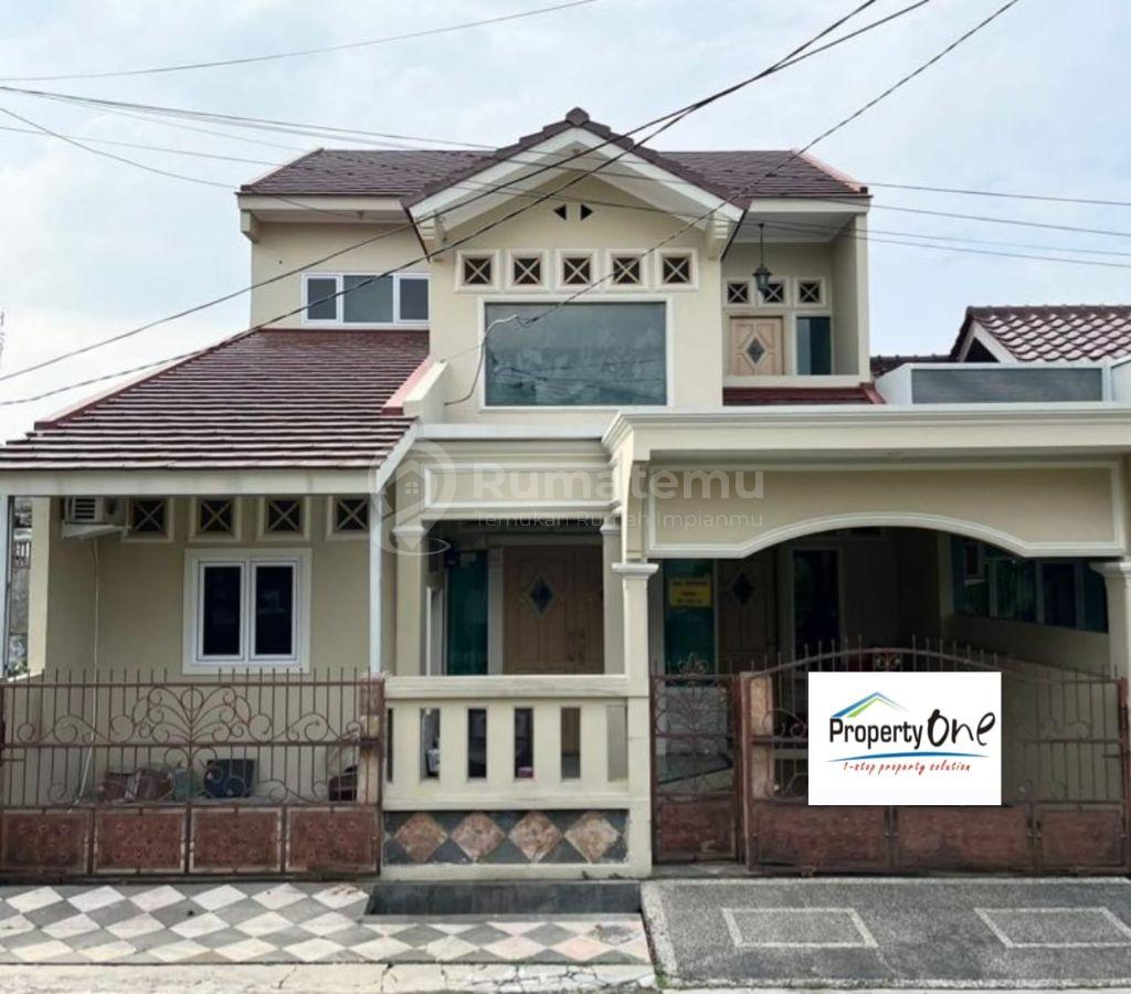 Dijual di Pamulang Villa depan taman asri dan nyaman