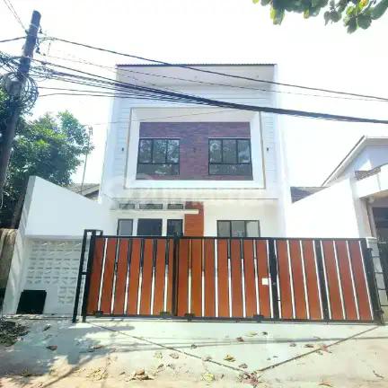 Rumah baru cantik 2 Lantai siap huni bisa KPR Griyaloka BSD