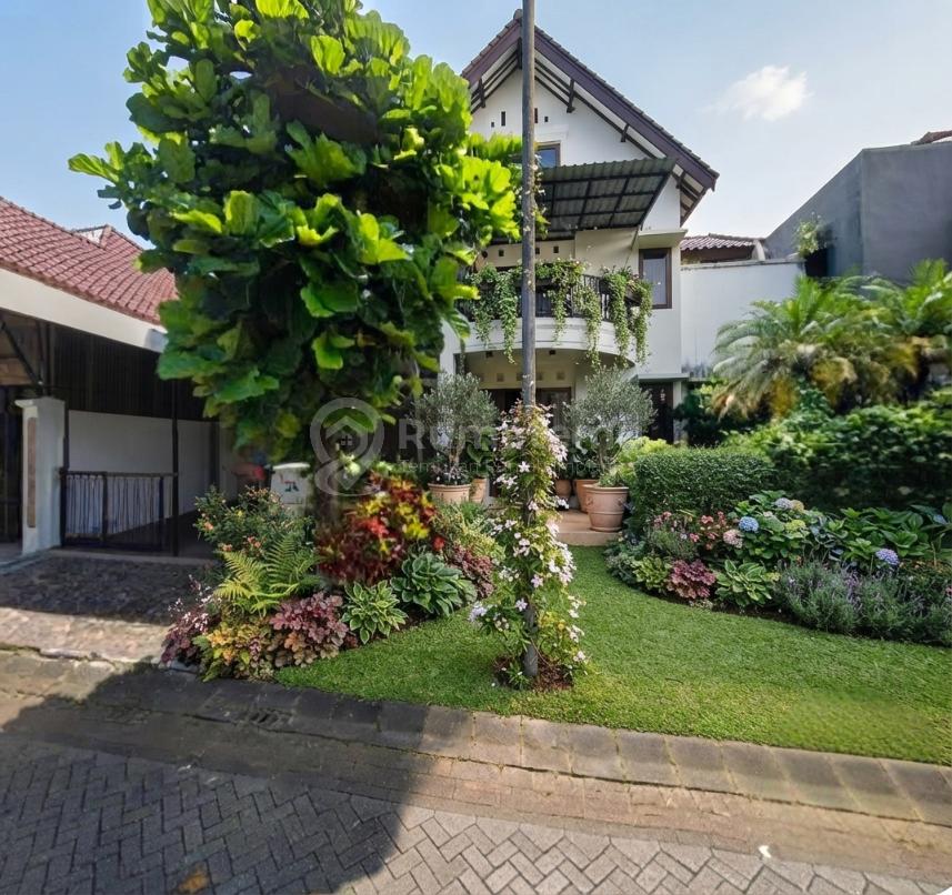 Dijual Rumah cantik di Villa Puncak Tidar Malang