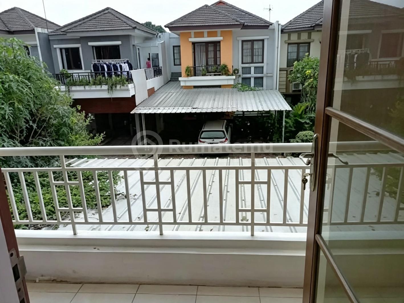 Dijual Rumah Bsd Delatinos Tangerang, Sangat Murah Dan Sangat Luas, Shm, 2 Lantai, Dan Sudah di Renovasi, Semi Furnished