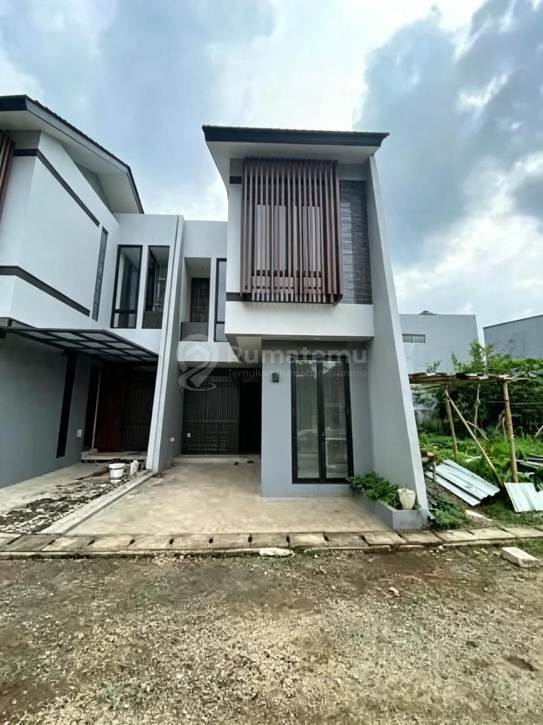 Rumah Bagus Dalam Cluster Strategis di Jalan Juanda Depok