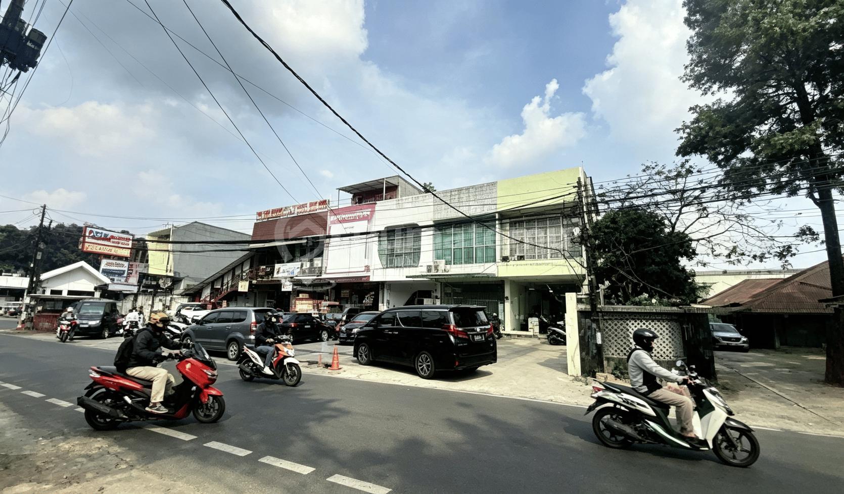 Disewakan Ruko Siap Huni di Centra Kemang Utara Jakarta Selatan