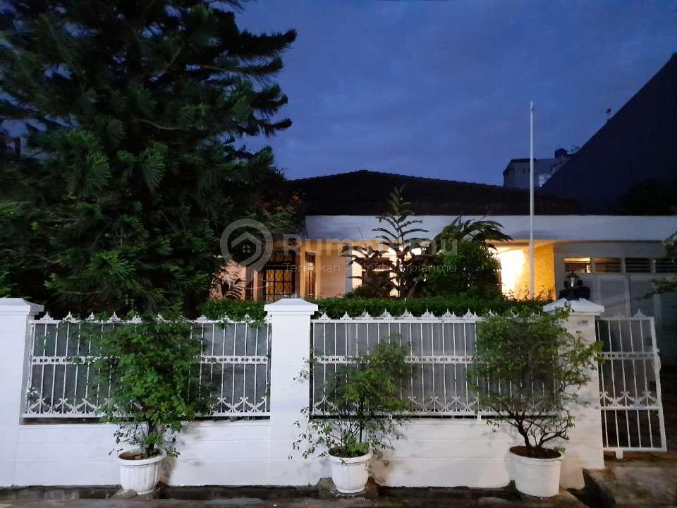 Dijual rumah cantik Cocok jadi rumah kost-eksekutif di area Kebun Jeruk, Srengseng, Kembangan