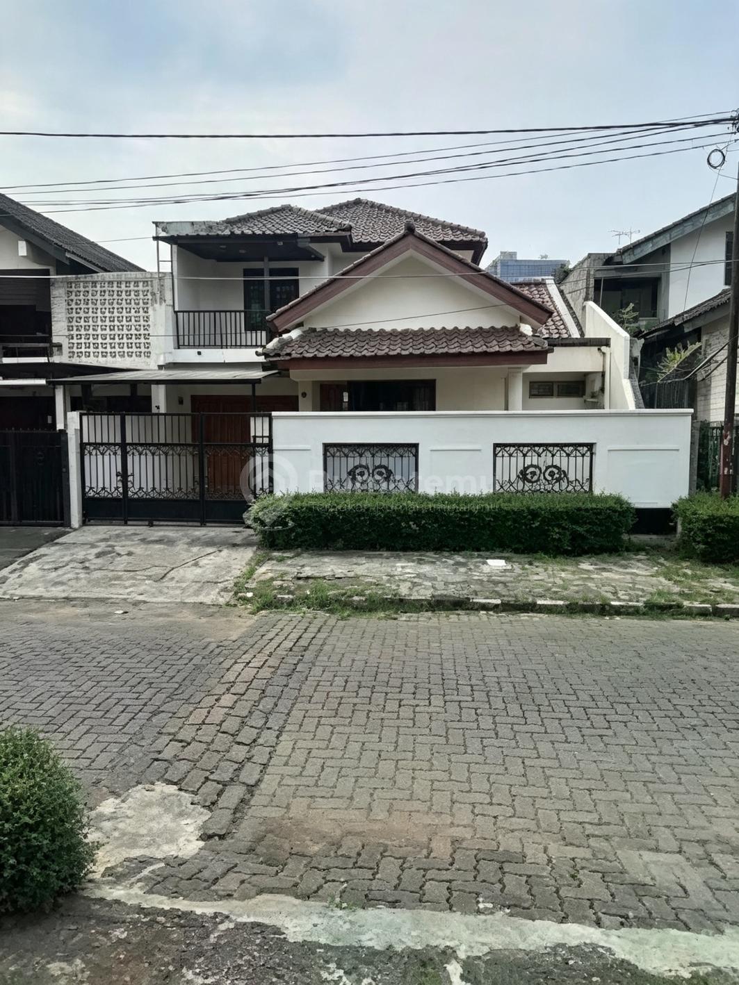 Rumah Siap Huni di Komplek Lebak Lestari Indah, bisa untuk Kantor