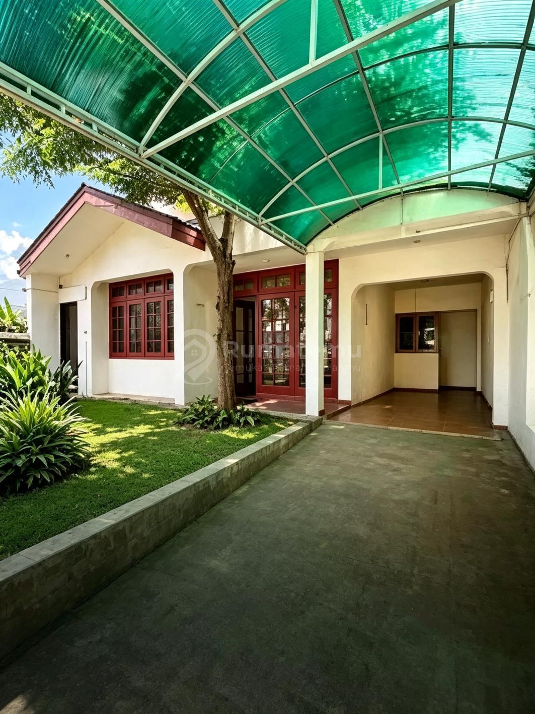 Dibawah NJOP, Dijual Rumah Siap Huni di Pondok Indah Jakarta Selatan
