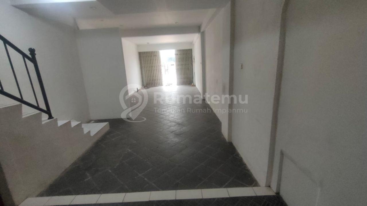 Sewa Ruko 3.5 Lantai di Radio Dalam, Gandaria Utara, Kebayoran Baru, Jakarta Selatan