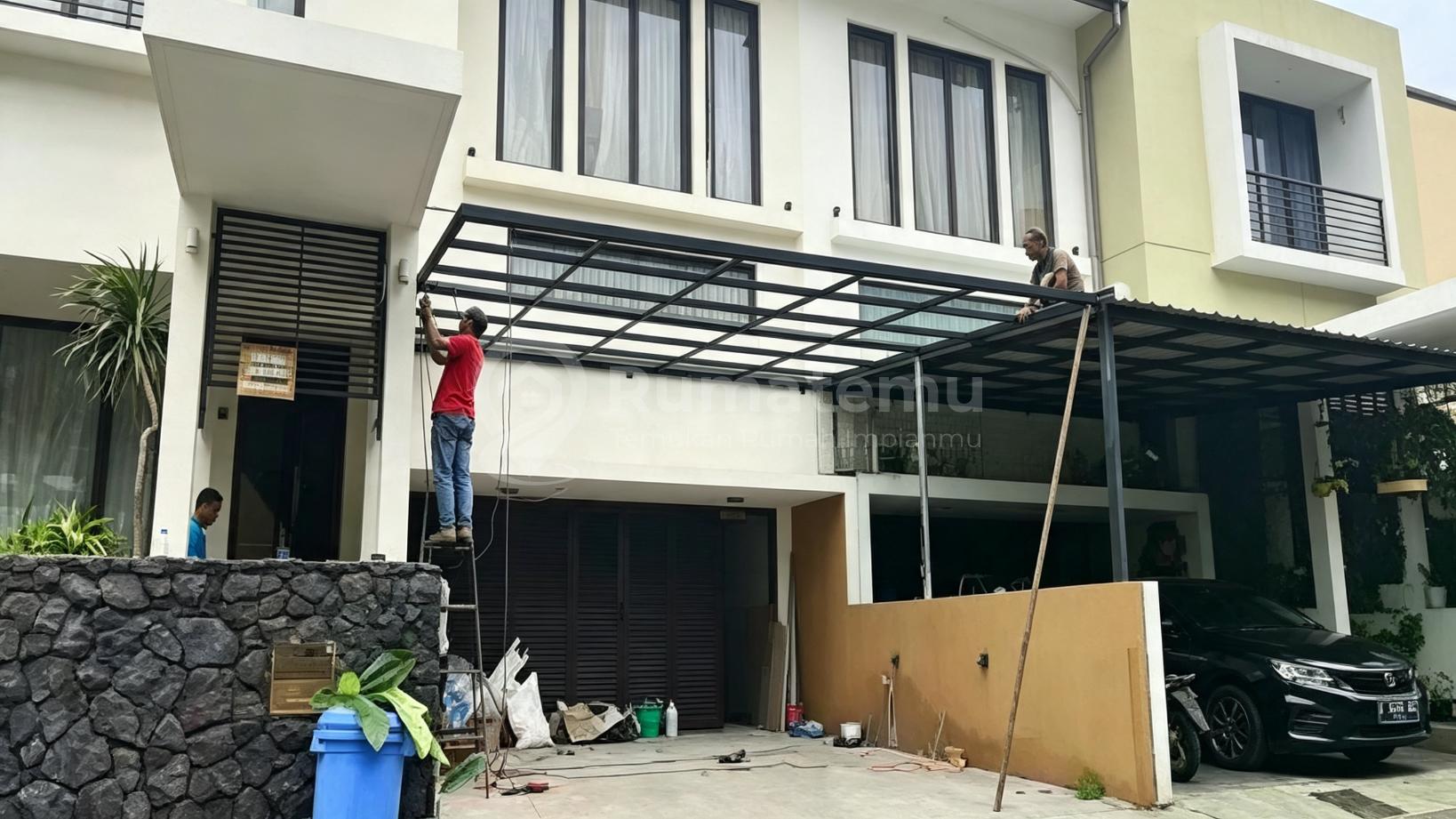 Dijual Rumah 2,5 Lantai Semi Furnished di Bintaro Jakarta Selatan