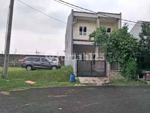 Rumah 2 Lantai Harga Dibawah 2 M bisa KPR Alam Sutera Tangerang