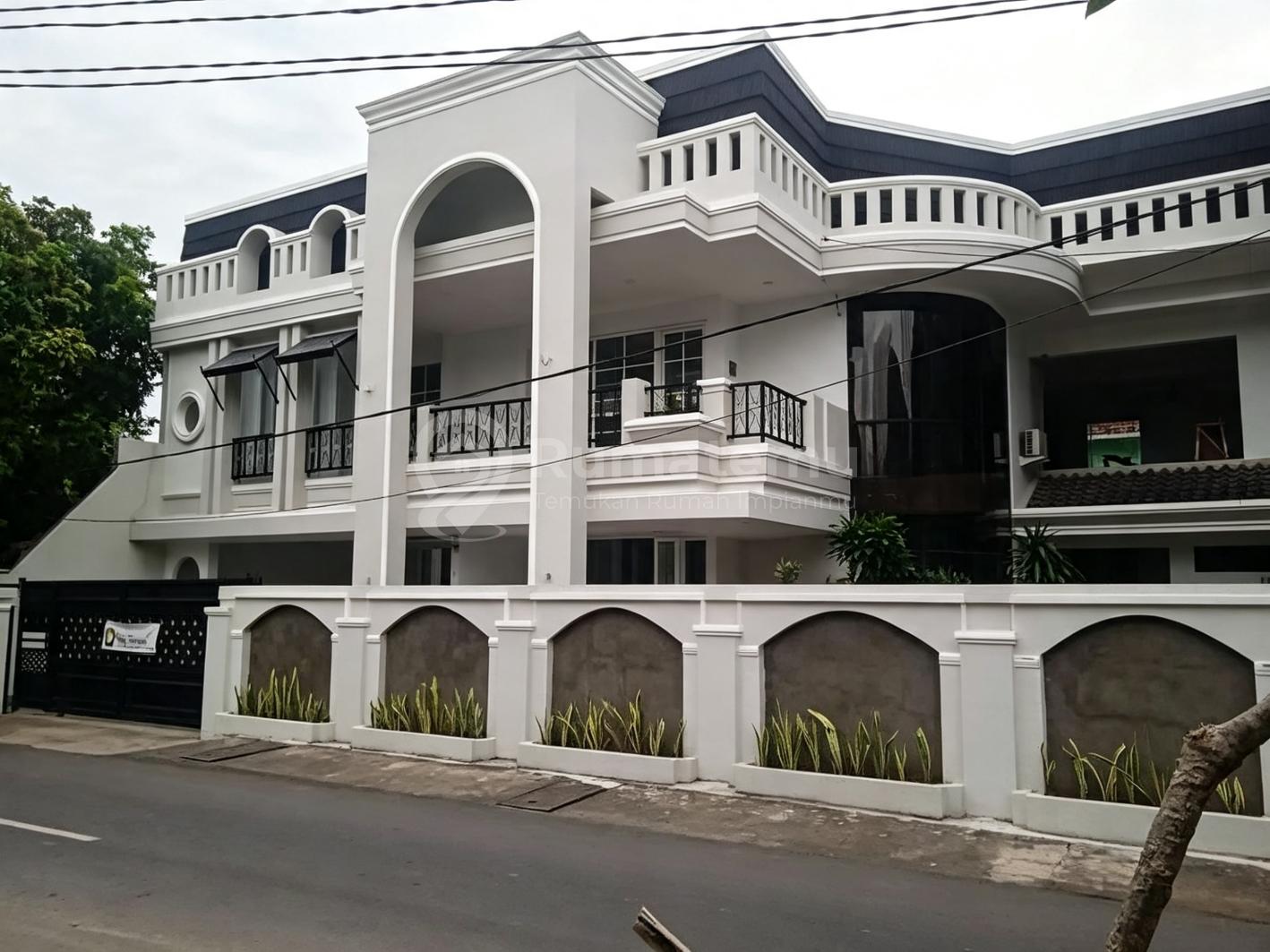 Dijual Rumah Classic American Style Di Gatot Sub Denpasar Bali