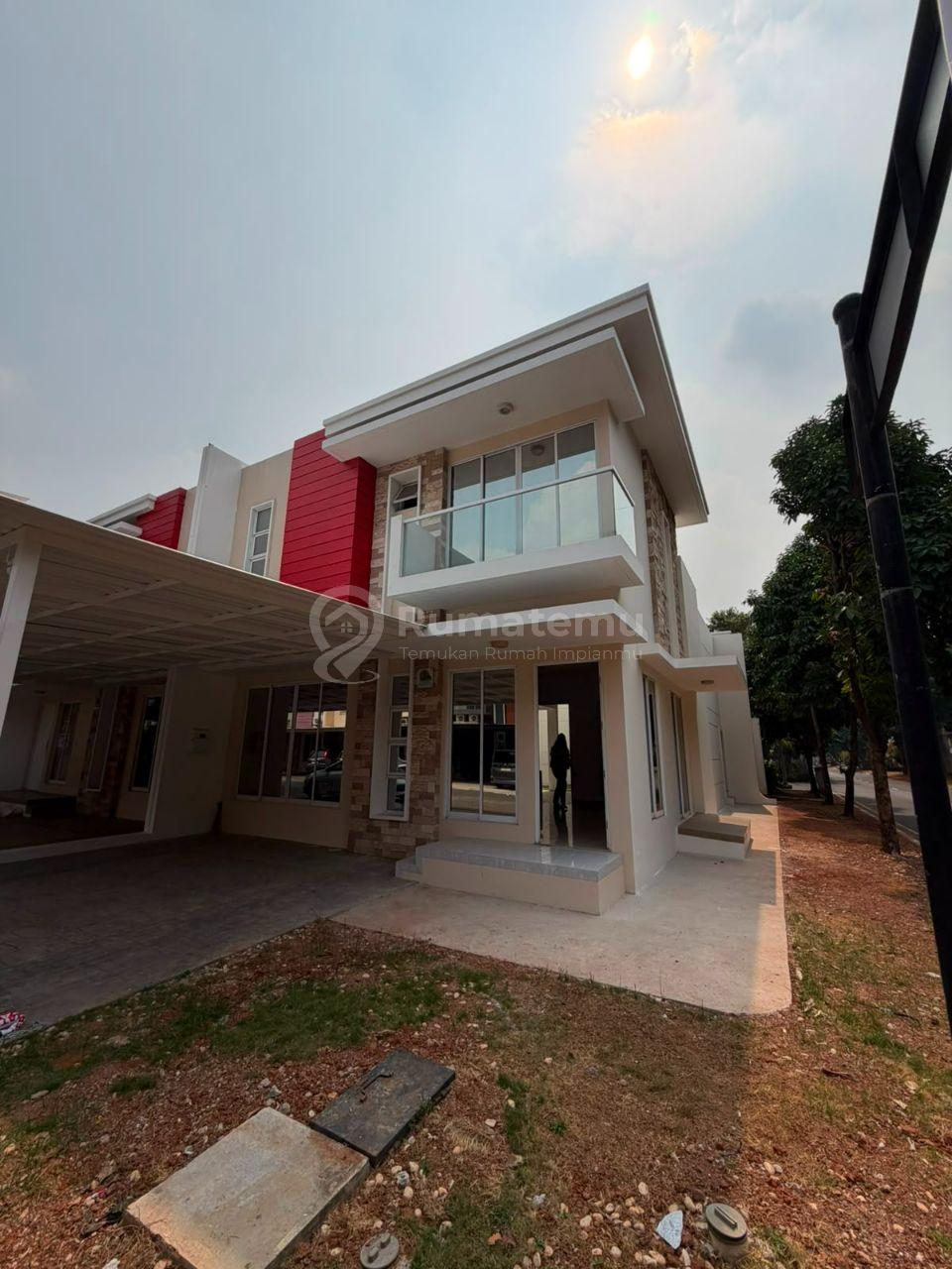 RUMAH HOEK 2 LT BAGUS SIAP HUNI DI GREEN LAKE CITY CIPONDOH TANGERANG