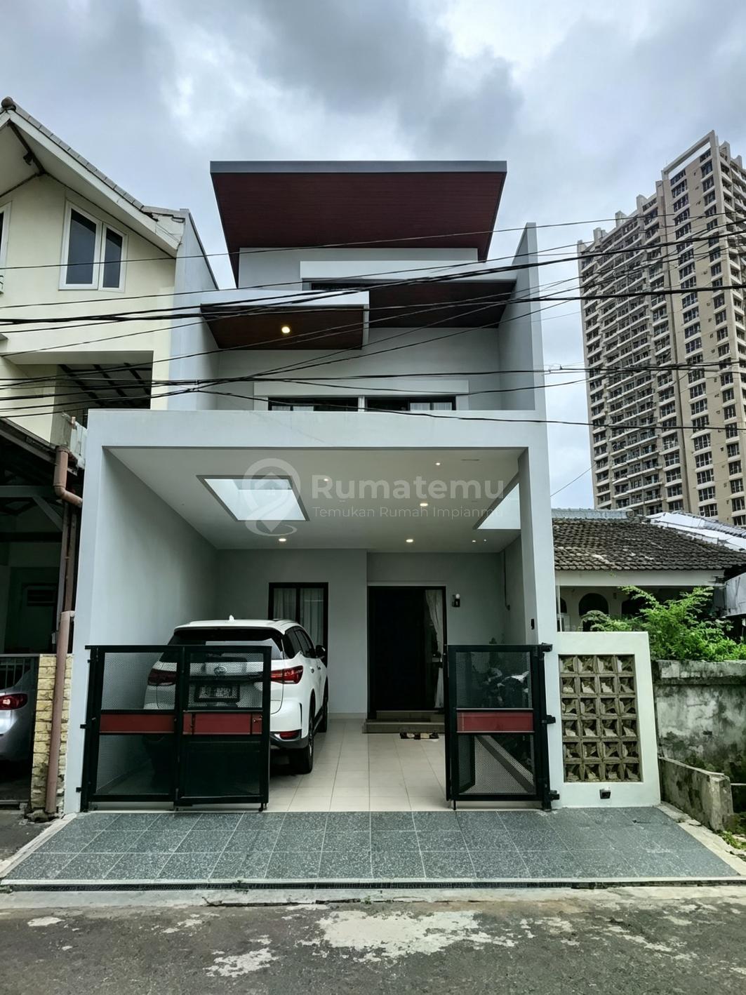 Termurah, Rumah Siap Huni di Pondok Indah Jakarta Selatan Rumah