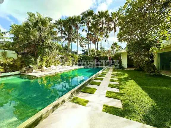 Ready For Rent 4 B R Beautyfull Luxury Villa In Canggu Bali