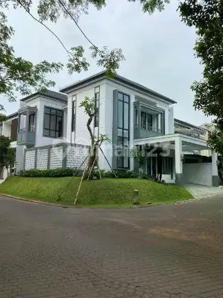 Rumah Mewah American Style Di Delatinos Bsd City.harga 6,9 Miliar
