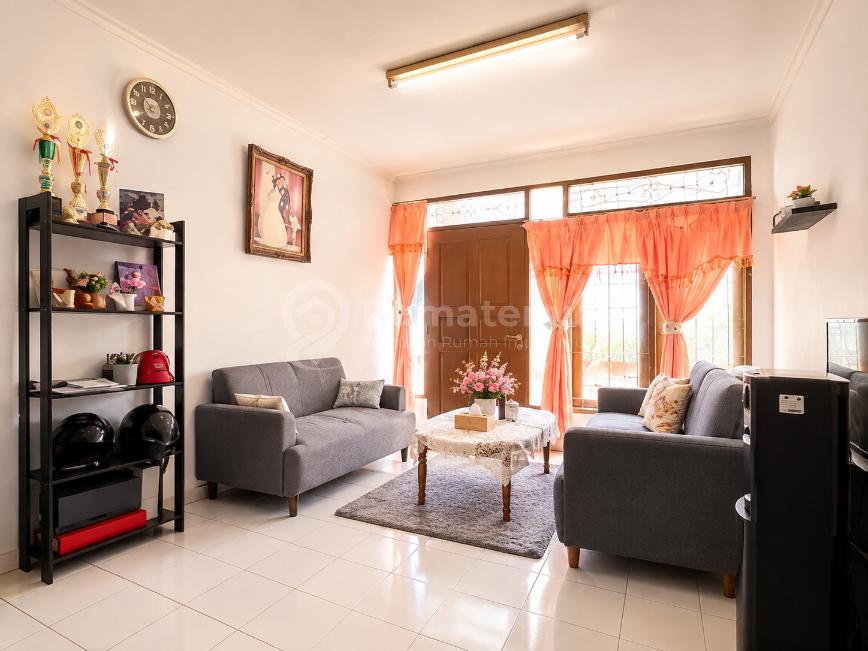 RUMAH TAMAN RATU POSISI HOOK HARGA BERSAHABAT JAKARTA BARAT