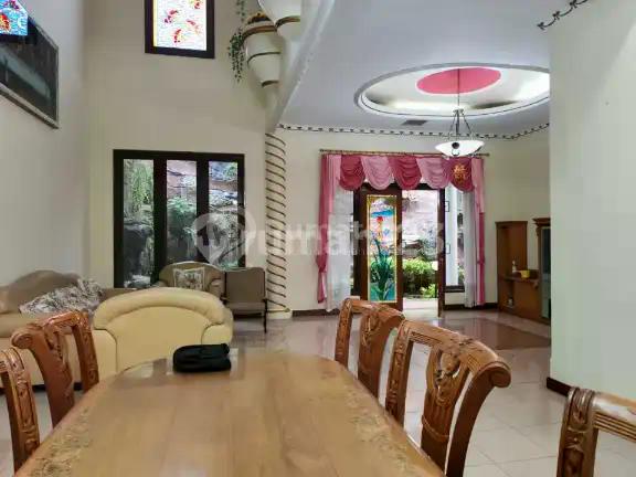 Dijual Rumah dengan Carport Furnished @Metro Permata 2