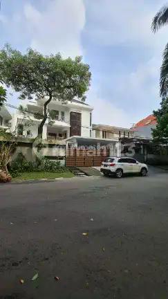 Pondok Indah Modern Minimalis Siap Huni