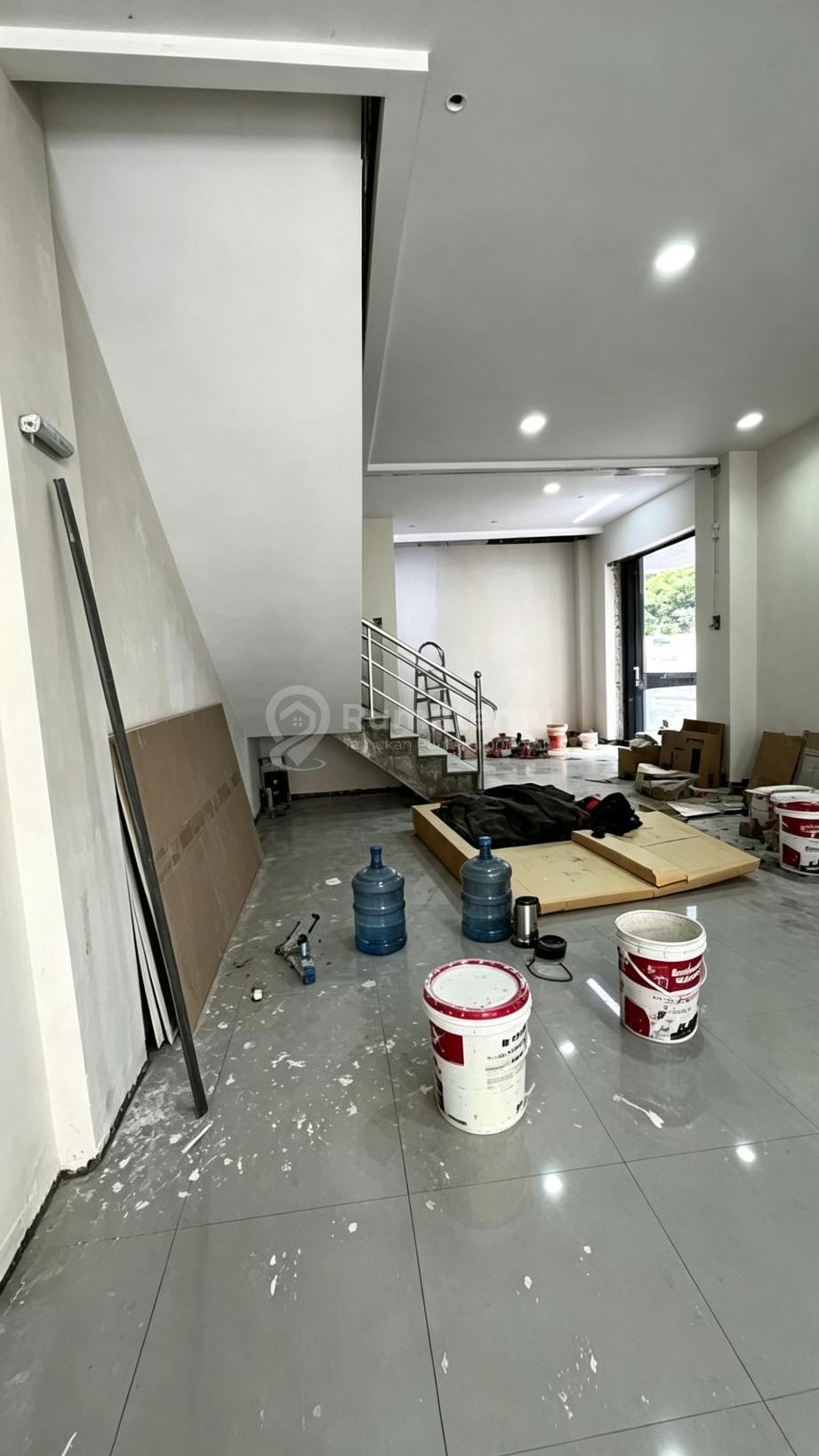 Disewakan ruko hook cocok untuk dijadikan tempat usaha di Roxy Mas Cideng, Gambir, Jakarta Pusat