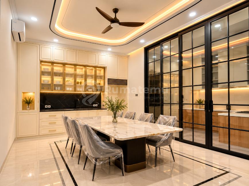 RUMAH PURI INDAH SEMI FURNISH GAYA AMERICAN CLASSIC JAKARTA BARAT