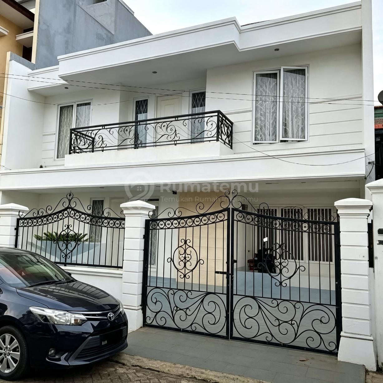 Jual Rumah modern dengan 2 lantai di daerah Citra 2 Kalideres Jakarta Barat
