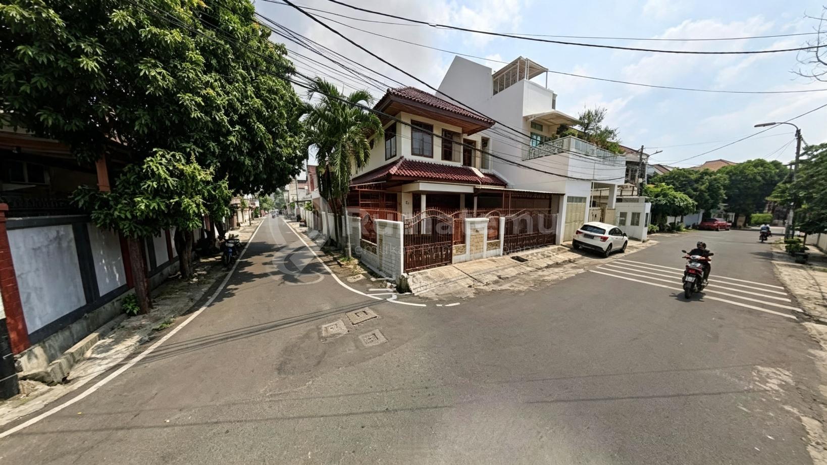 Disewakan rumah bisa untuk kantor Bebas banjir di area Kayu Putih Pulo Gadung