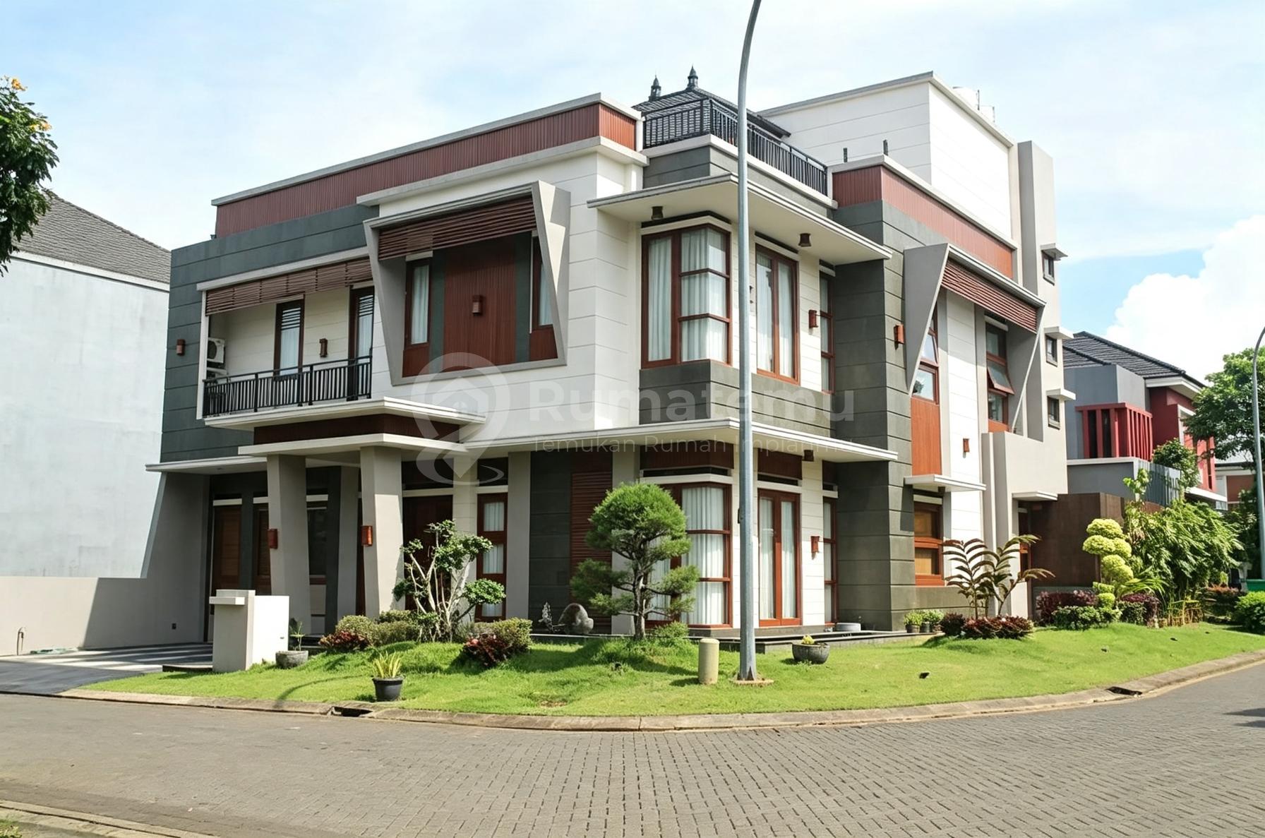 Dijual De Latinos Cluster Bsd City View Taman Luas Hadap Utara