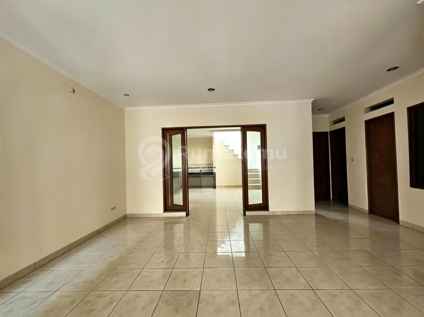 DIJUAL RUMAH CLUSTER GRISENDA PIK, JAKARTA UTARA!