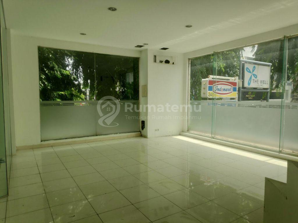 Sewa Office Space Konsep Plaza Area Kemang Raya, Bangka, Mampang Prapatan, Jakarta Selatan