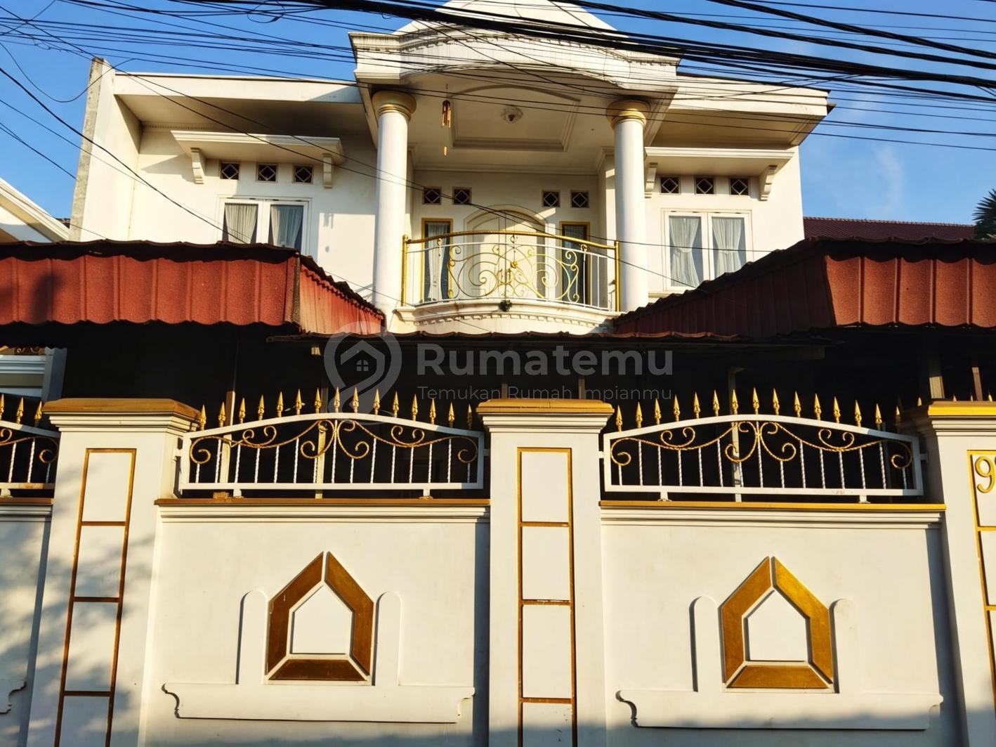 Dijual Rumah Mewah Semifurnished di Pasar Rebo, Kalisari, Pasar Rebo, Jaktim