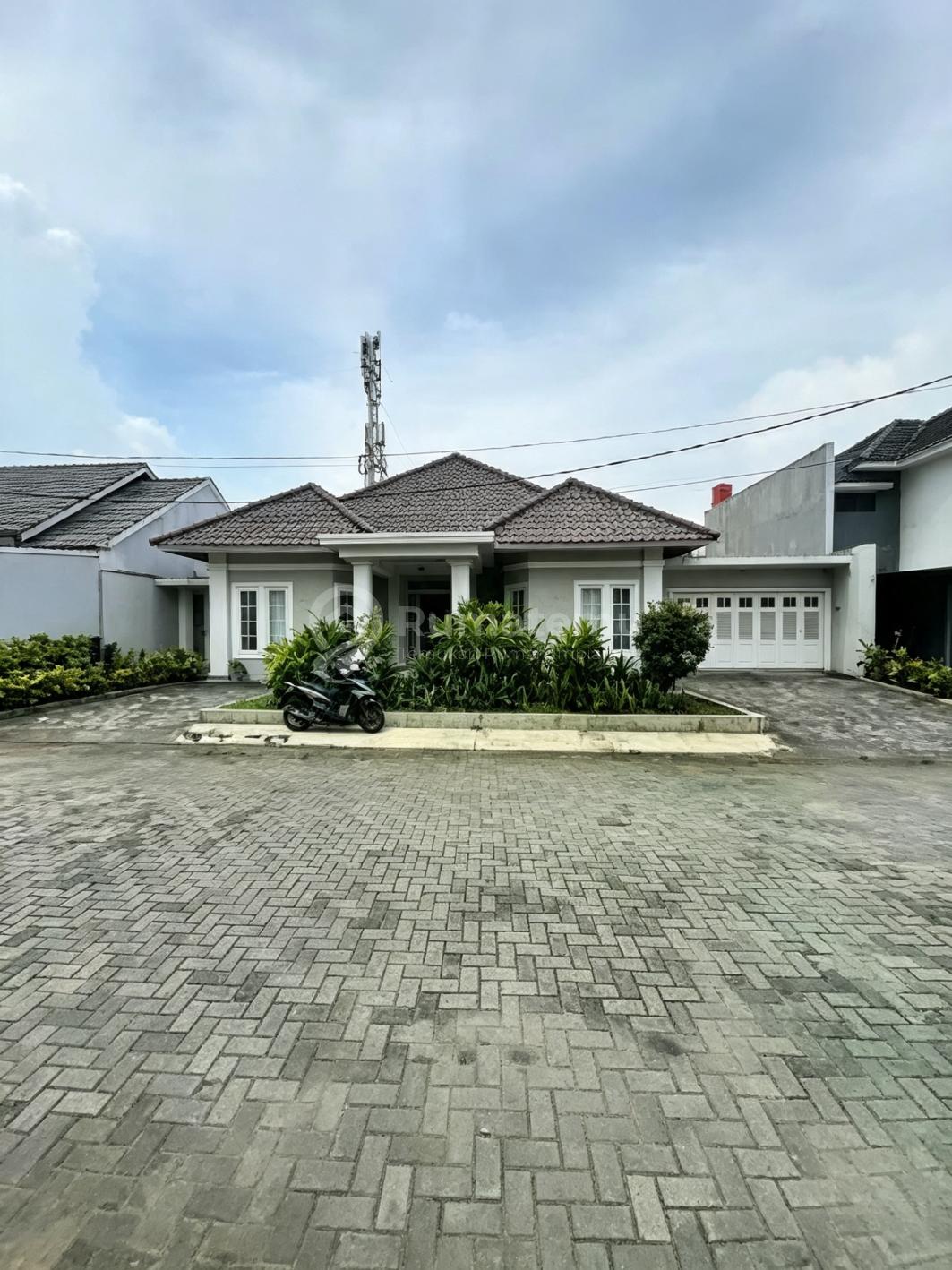 Rumah Siap Huni Dalam Cluster di Cipayung