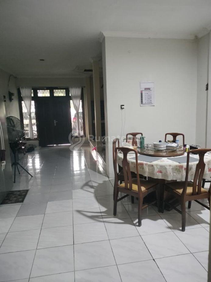 DIJUAL MURAH Rumah 2 Lantai dengan Posisi Hoek yang Nyaman dan Siap Huni di Pulogebang Permai, Cakung, Jakarta Timur