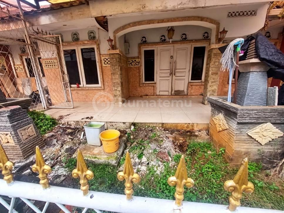 Rumah, 2 Lantai, SHM, Bebas Banjir