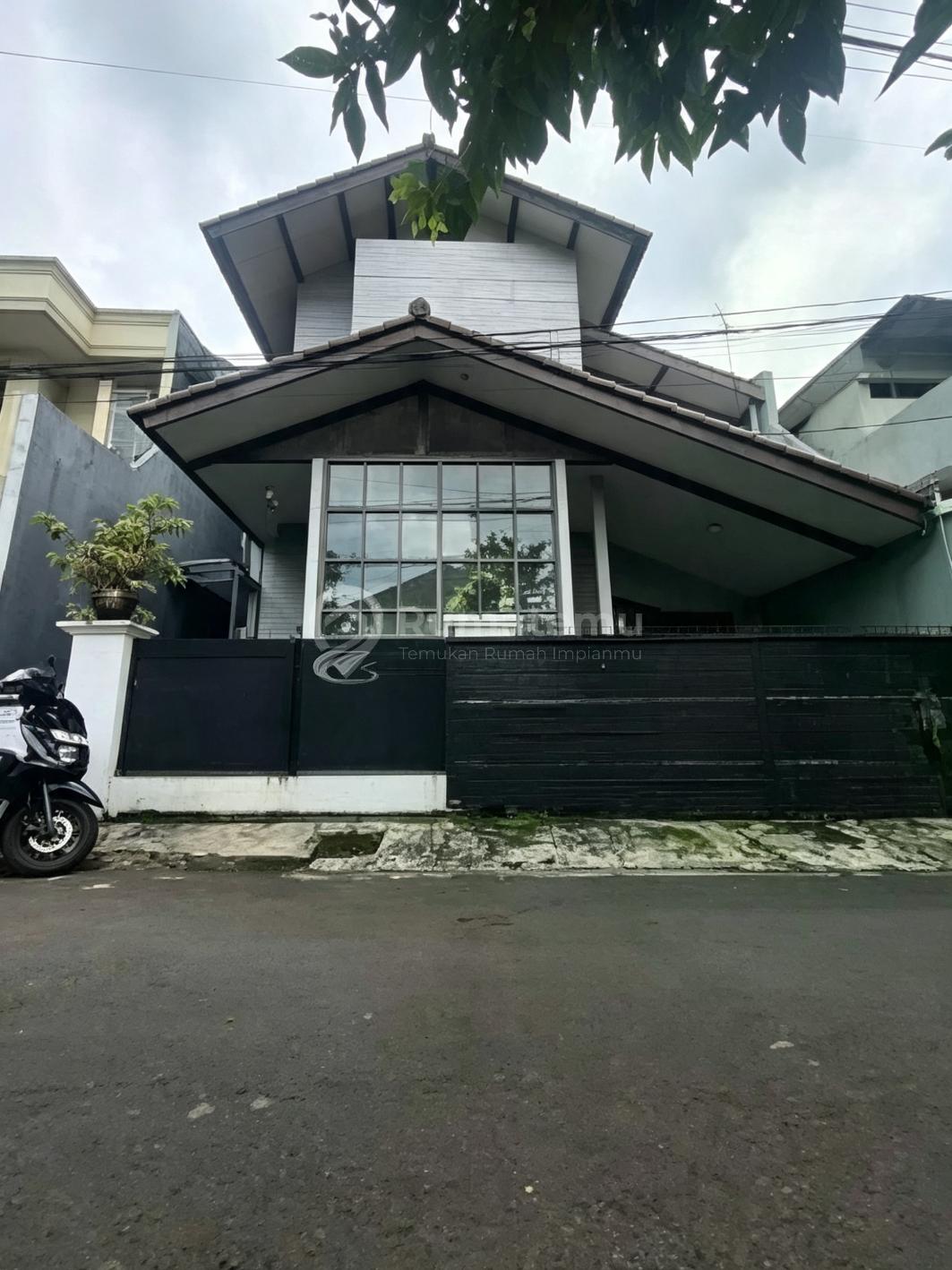 Rumah Bagus Siap Huni di Rawamangun Jakarta Timur