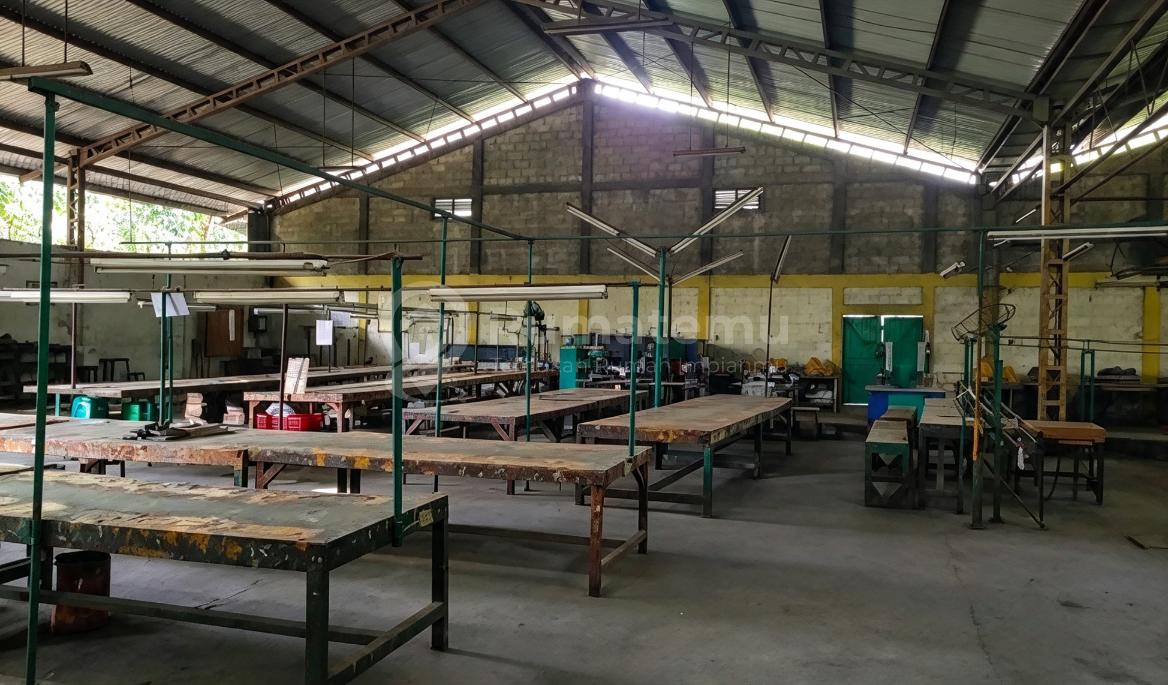 Dijual Gudang Gunung Putri Jalan Raya Akses Kontener 40Ft