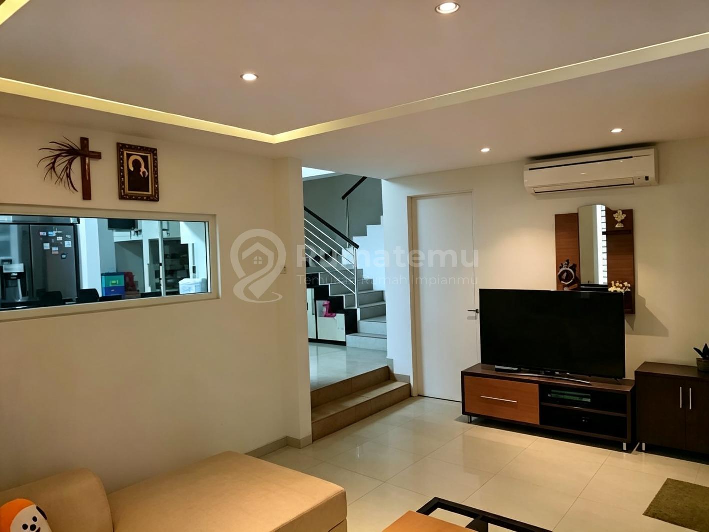 Rumah di Grisenda Pik