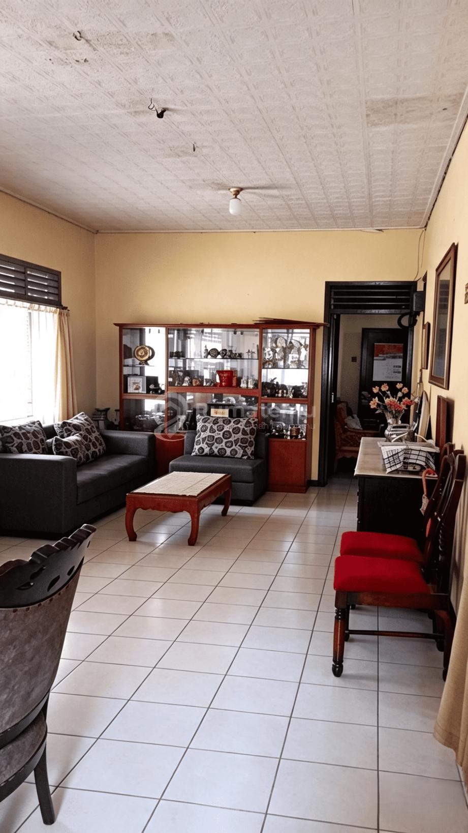 Dijual rumah bentuk Persegi panjang di Pondok Bambu, Duren Sawit, Jakarta Timur