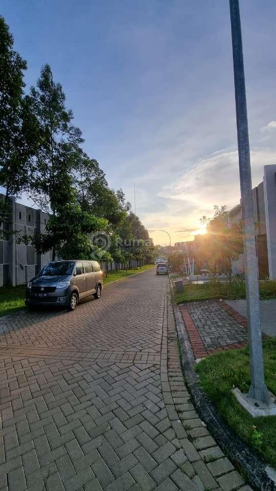 Dijual tanah kavling di Cluster Uville Bintaro Jaya Lokasi sangat-sangat strategis
