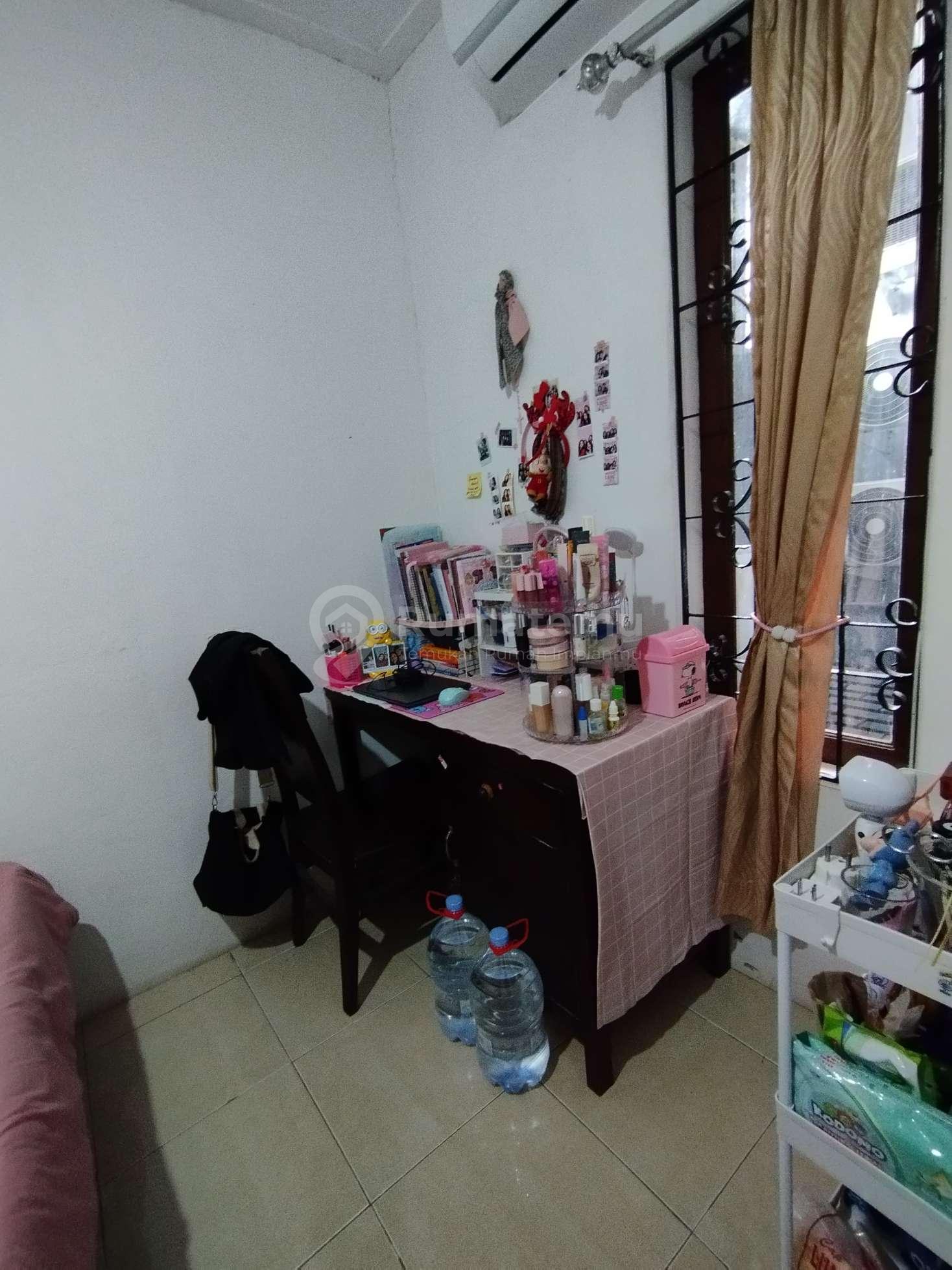 Jual rumah kost 16 kamar hadap timur lokasi strategis di Kuningan, Setia Budi, Jakarta Selata