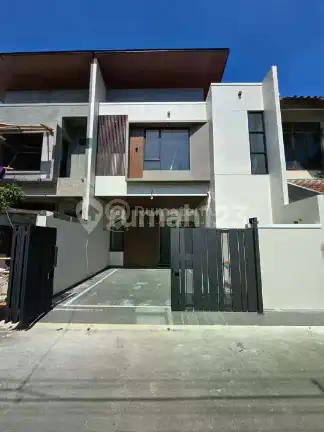 Rumah Baru Dalam Komplek. di Pulo Asem Rawamangun