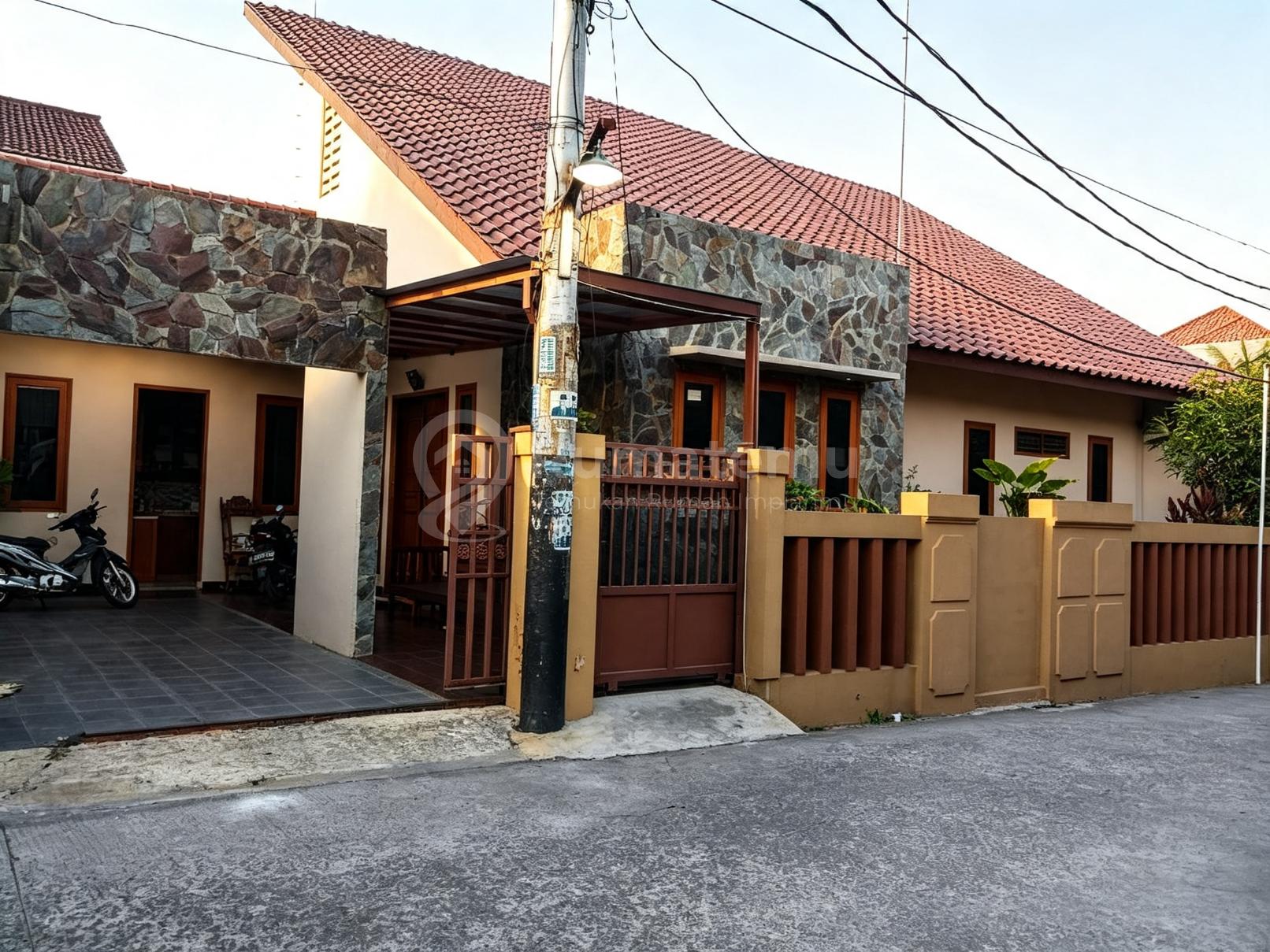 Dijual Rumah Megah 1 Lantai Dalam Komplek di Jatimakmur Pondok Gede Bekasi