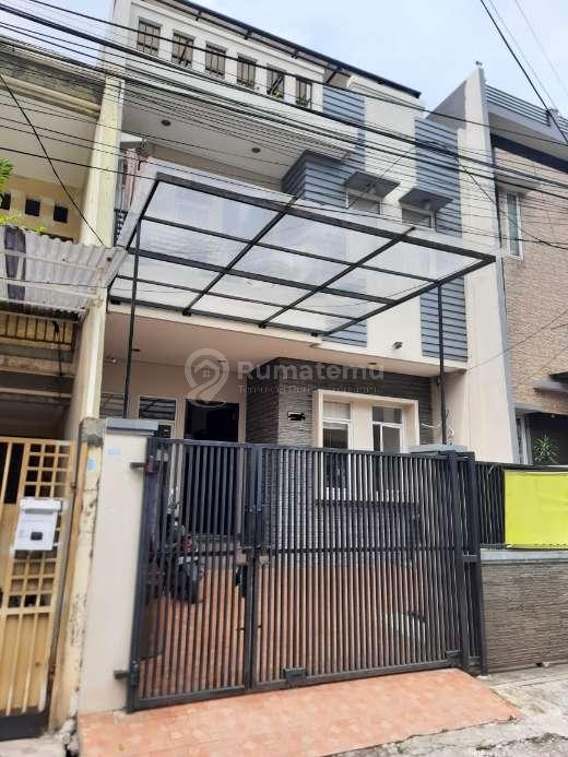 Dijual rumah akses jalan mudah di Taman ratu, Duri Kepa, Kebon Jeruk Jakarta Barat
