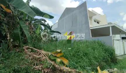 Lt. 2534 m shm cocok untuk usaha restoran, ekspedisi kosan atau kantor lokasi sangat strategis. dekat Mal, pasar pusat bisnis puri indah, cocok juga untuk hunian.
