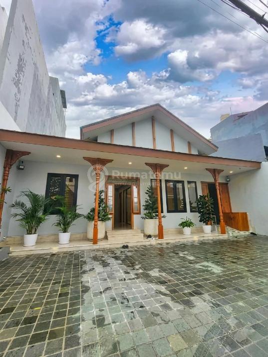 Classic Brand New House - Kebayoran Baru