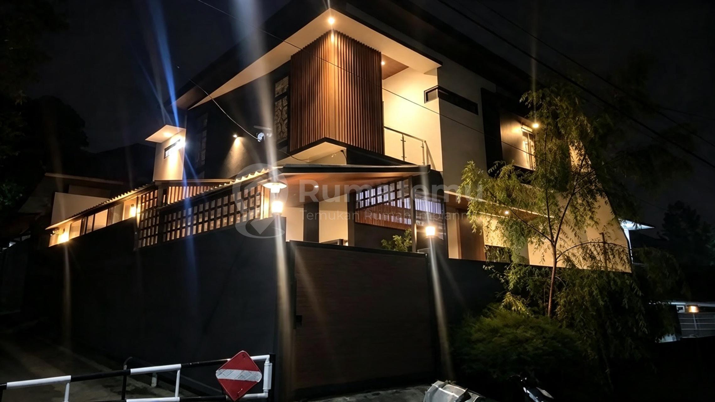 Dijual Rumah 2 Lantai 4 KT Hook Mewah di Cihanjuang
