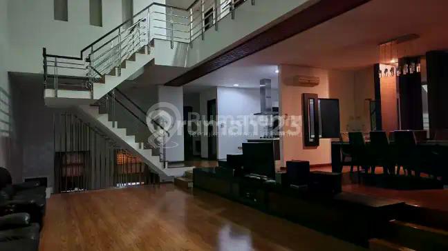 Rumah mewah 4 lt harga murah di Bukit gading mediterania