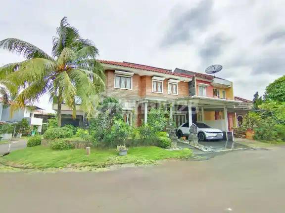 Rumah Mewah di Delatinos Bsd City Tangerang Selatan, Furni